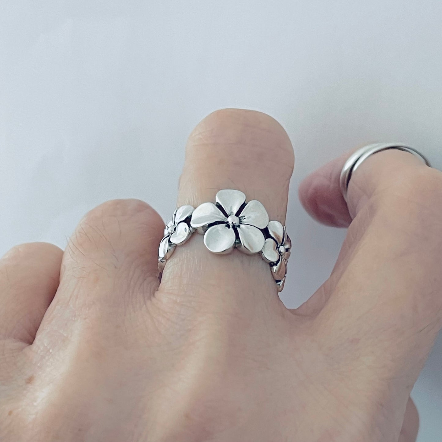 Sterling Silver Triple Plumeria Ring with Leaf, Flower Silver Rings, Hawaii Lei Ring