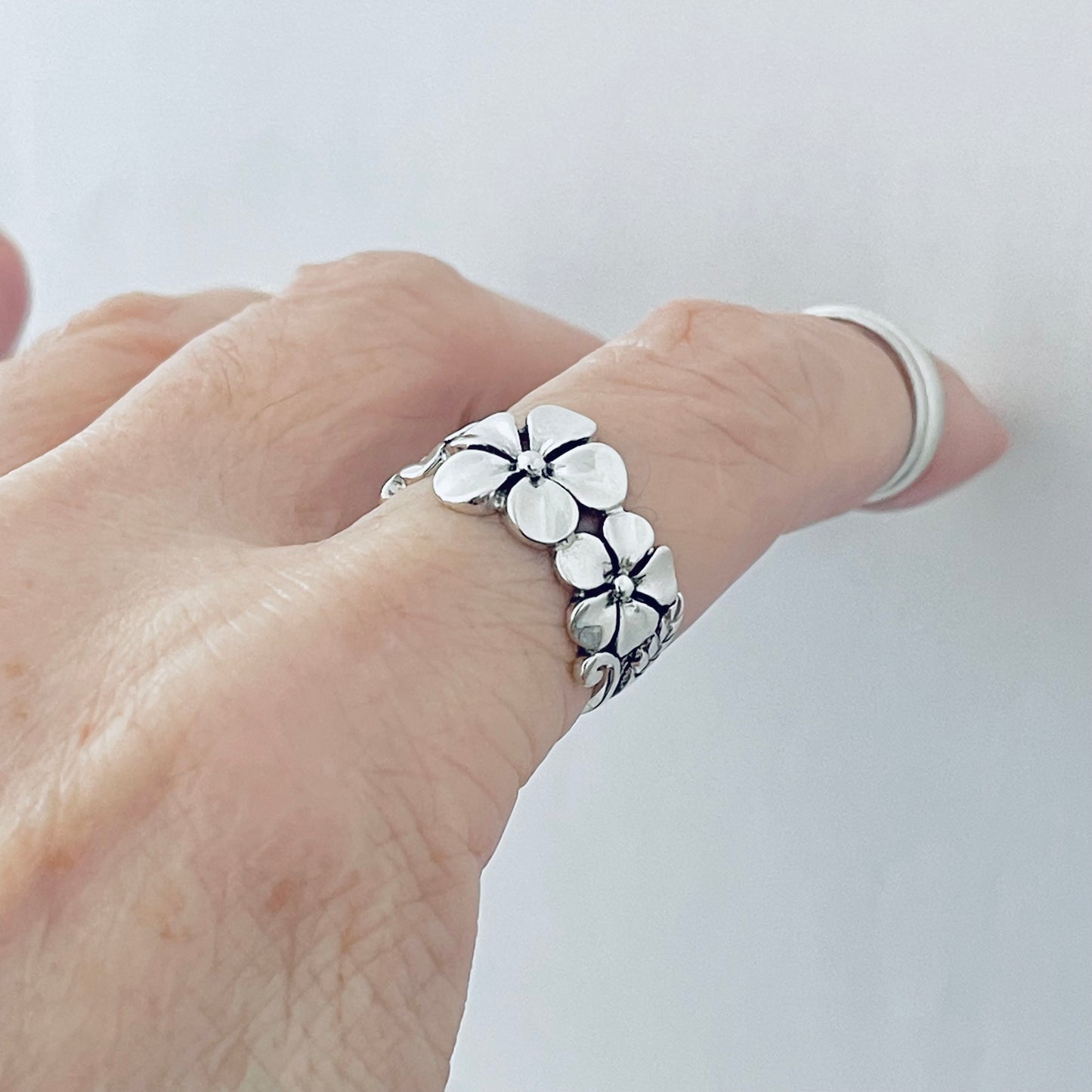 Sterling Silver Triple Plumeria Ring with Leaf, Flower Silver Rings, Hawaii Lei Ring