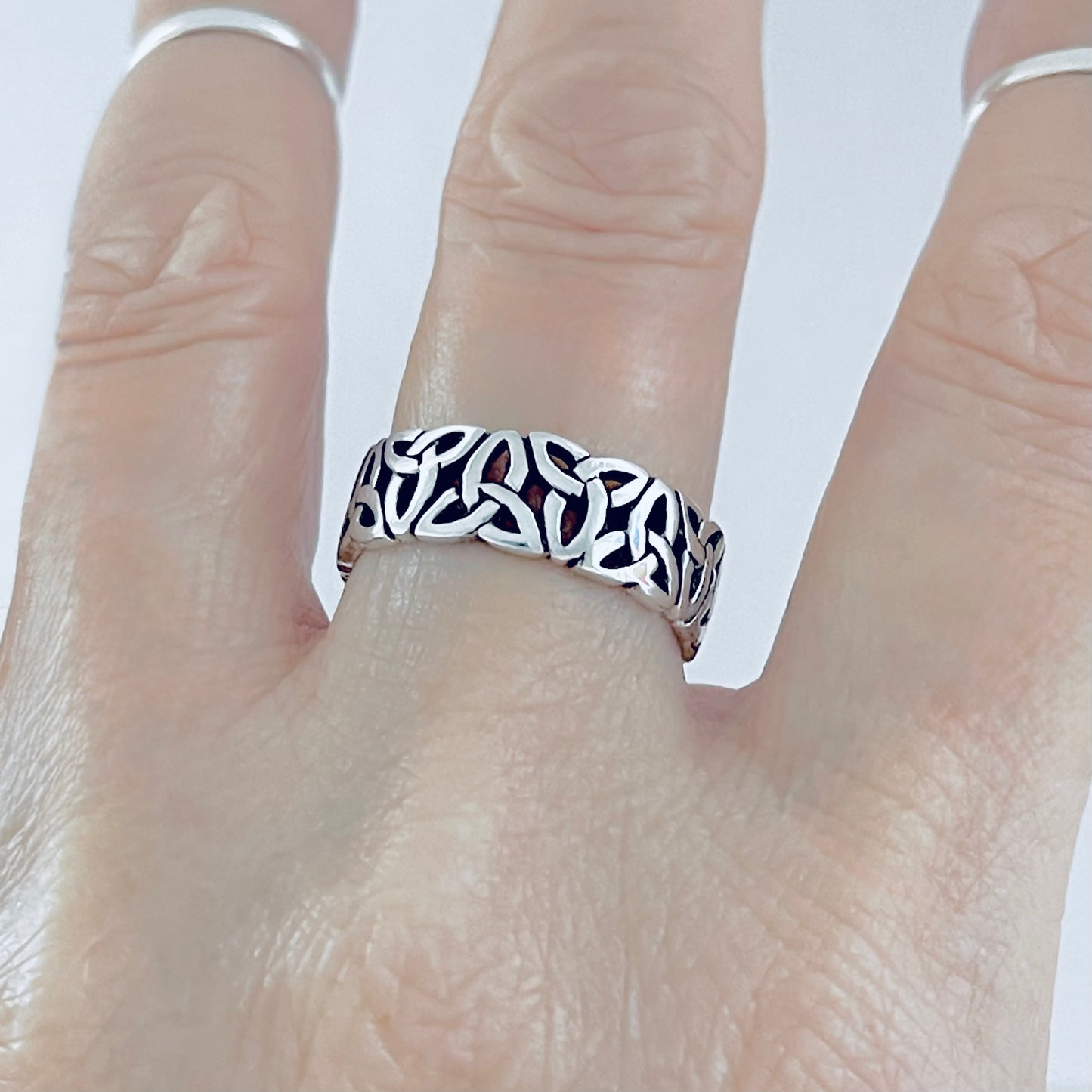 Sterling Silver Unisex Eternity Triquetra Band Ring, Celtic Wedding Bands