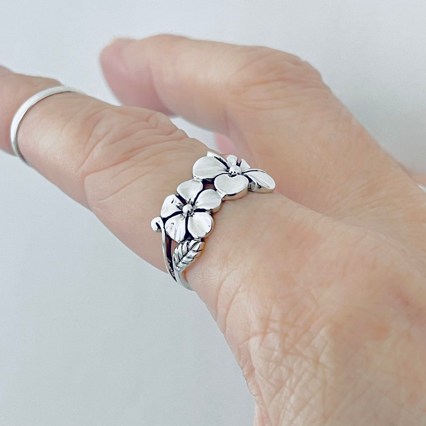 Sterling Silver Triple Plumeria Flower Ring with Leaves – Hawaiian Lei Silver Rings