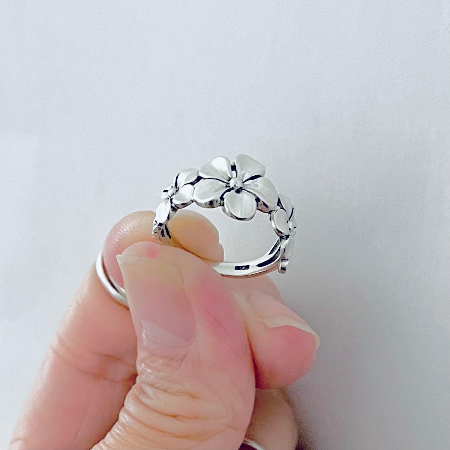 Sterling Silver Triple Plumeria Flower Ring with Leaves – Hawaiian Lei Silver Rings