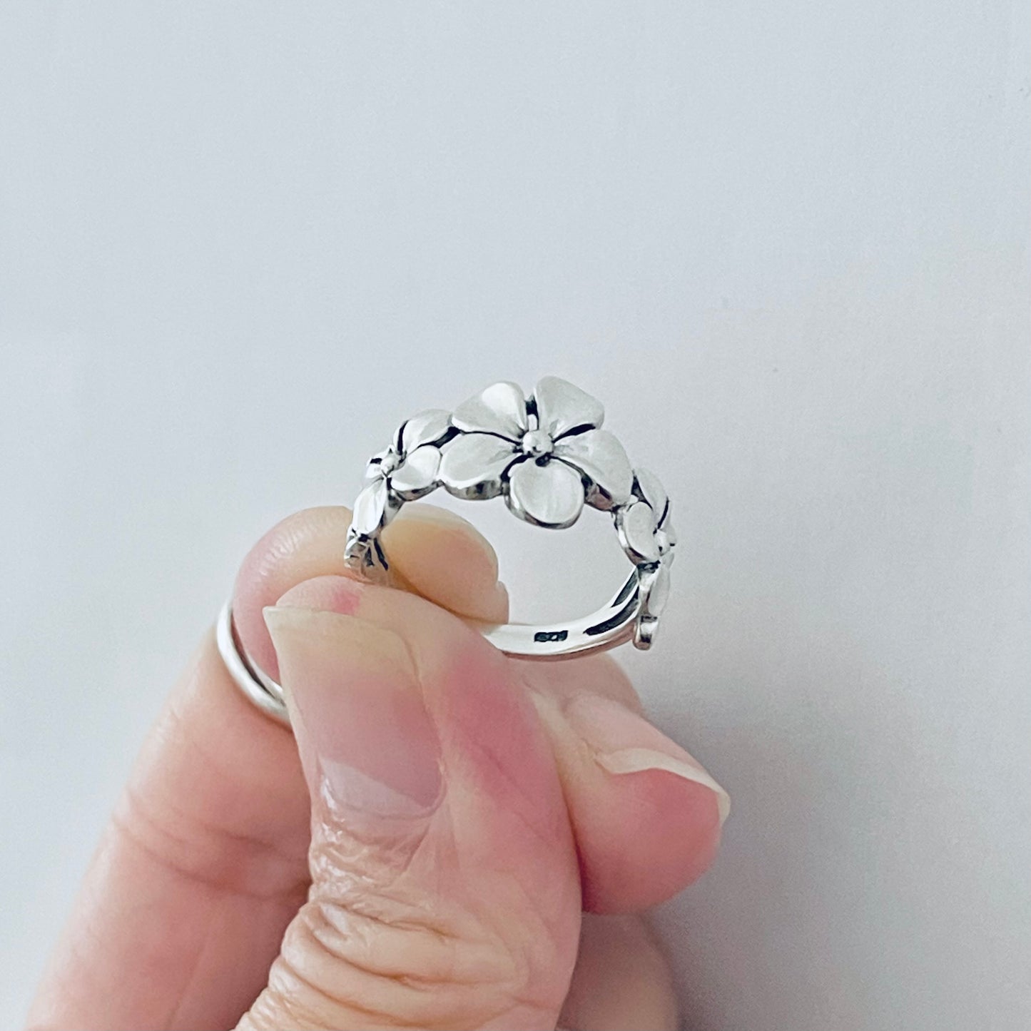 Sterling Silver Triple Plumeria Ring with Leaf, Flower Silver Rings, Hawaii Lei Ring