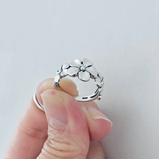 Sterling Silver Triple Plumeria Ring with Leaf, Flower Silver Rings, Hawaii Lei Ring