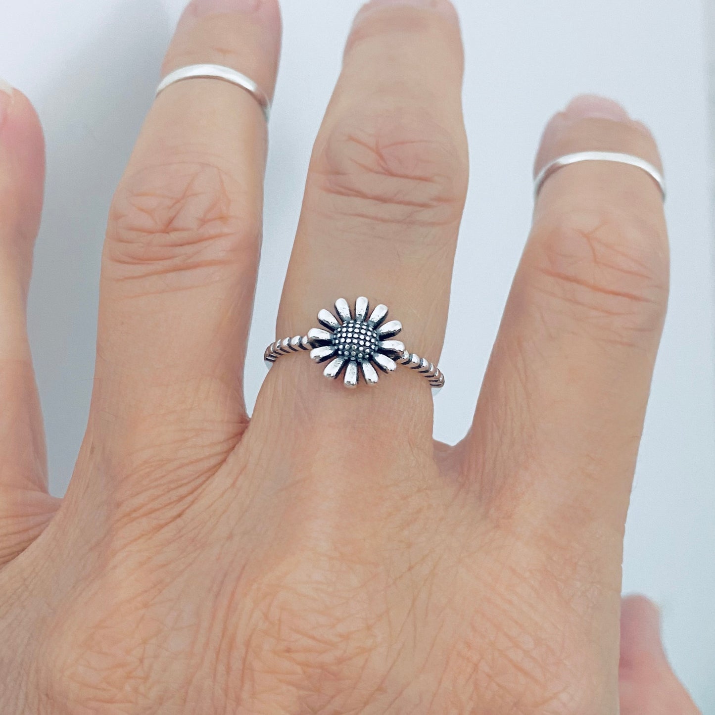 Sterling Silver Small Gerbera Daisy Ring – Dainty Sunflower Floral Silver Rings