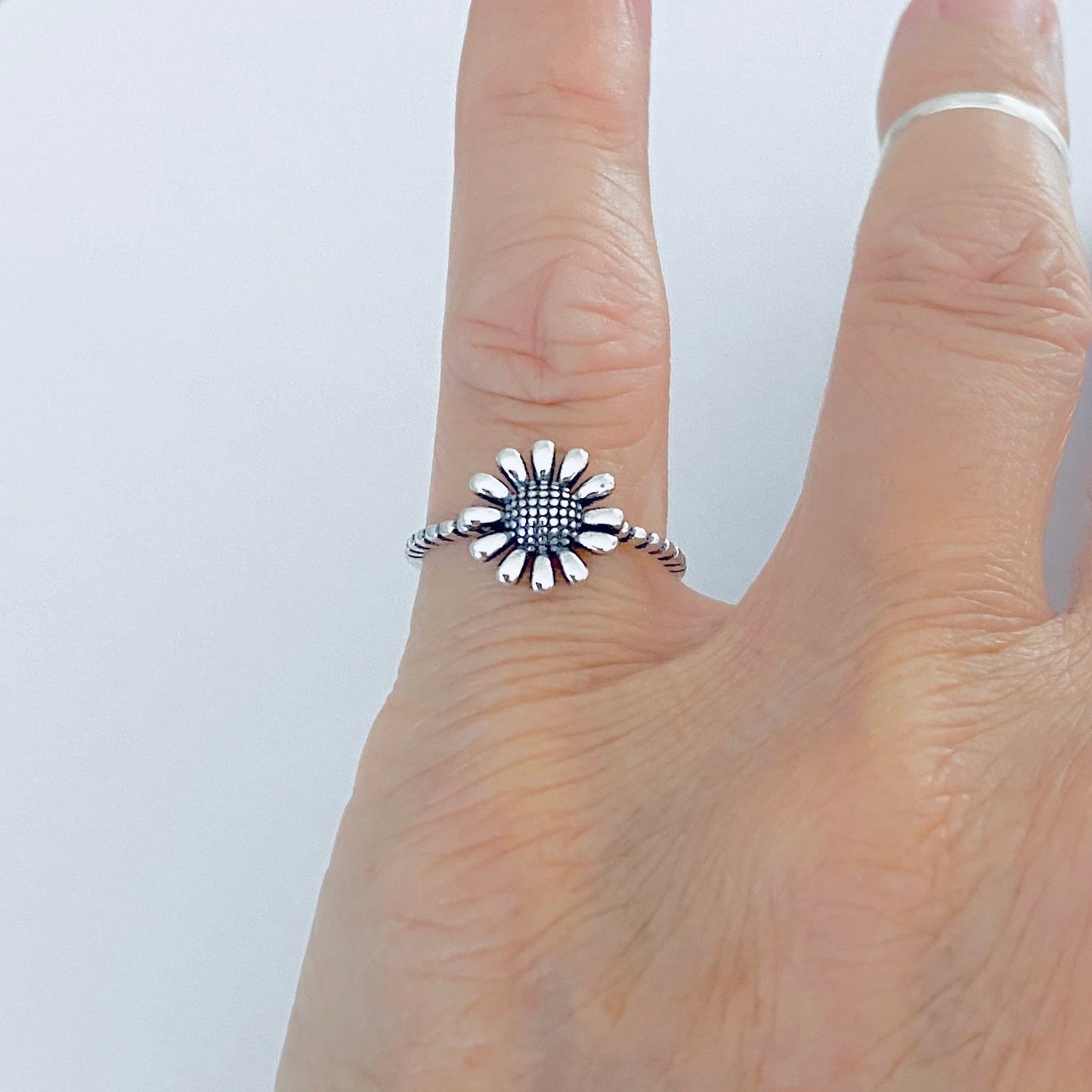 Sterling Silver Small Gerbera Daisy Ring – Dainty Sunflower Floral Silver Rings