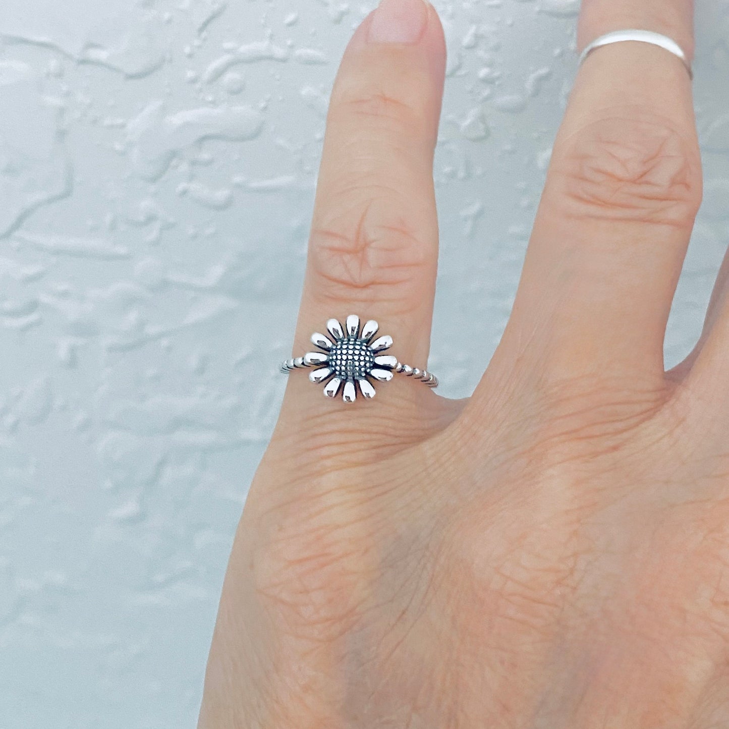 Sterling Silver Small Gerbera Daisy Ring – Dainty Sunflower Floral Silver Rings