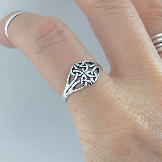 Sterling Silver Thin Quadruple Celtic Ring, Delicate Trinity Knots Jewelry