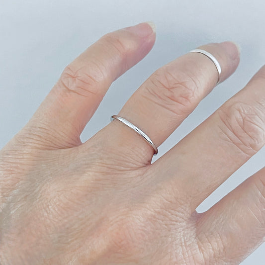 925 Sterling Silver Plain 1.5mm Round Band Ring | Dainty Stackable Unisex Wedding Band
